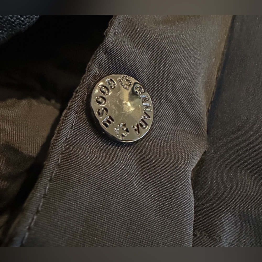 Canada Goose Black Vest S - Picture 7 of 11